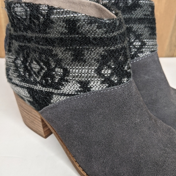 Toms Leila Suede Aztec Heeled Ankle Boot Dark Gray Black Sz 6 - Picture 7 of 12